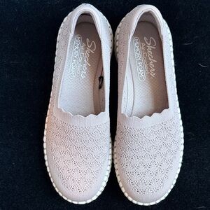 Skechers Women's Beige Knit Flats